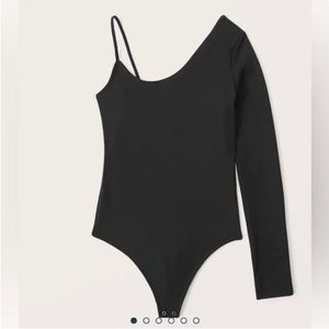 Long-Sleeve Seamless Fabric Asymmetrical Bodysuit